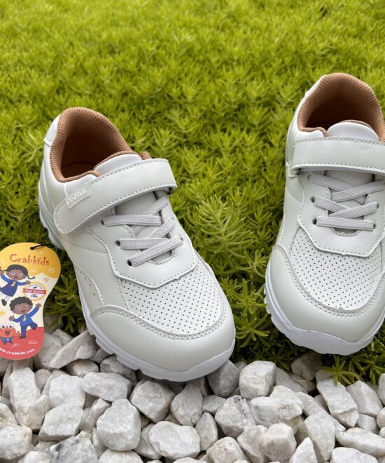 Crabkids Girls White Casual Sneakers – Model 817108A