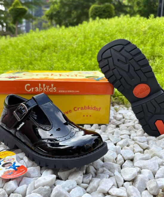 Crabkids Girls School Shoes Wetlook – Heart Detail Edition